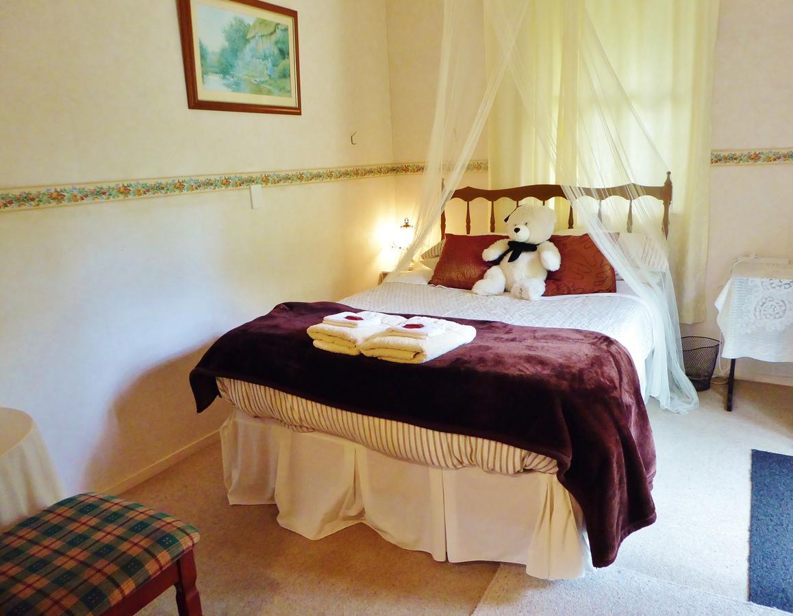 Mount Tutu Eco-Sanctuary Bed and Breakfast Ohauiti Værelse billede
